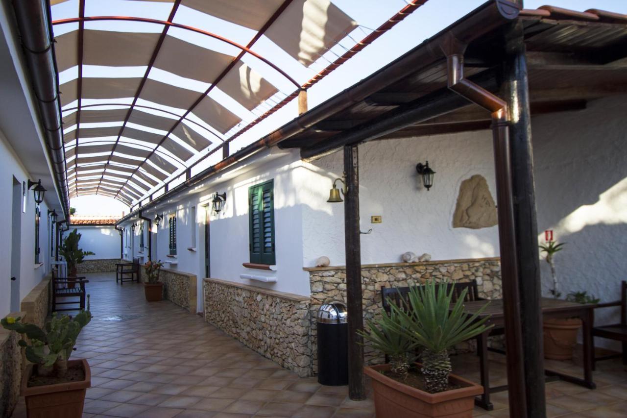 Agriturismo Resort Costa House ランペドゥーザ エクステリア 写真