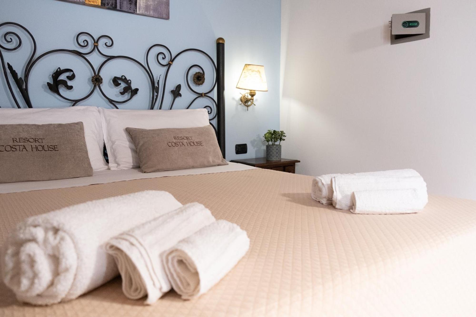 Agriturismo Resort Costa House ランペドゥーザ エクステリア 写真